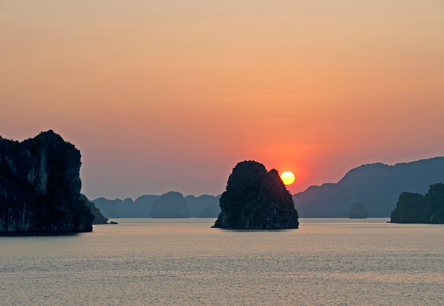 Sunrise drama, Ha Long Bay, North Vietnam